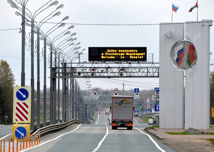 С запретом на выезд из РФ больше не получится выехать за границу через Беларусь